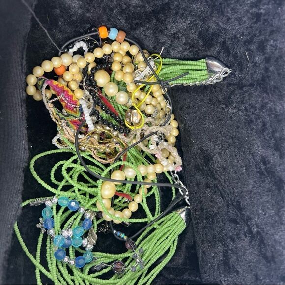 5 pounds of craft jewelry bundle vintage to current for repurpose - Picture 11 of 12